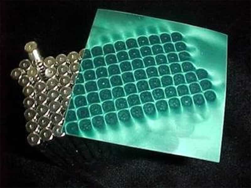 Magnetic View Film