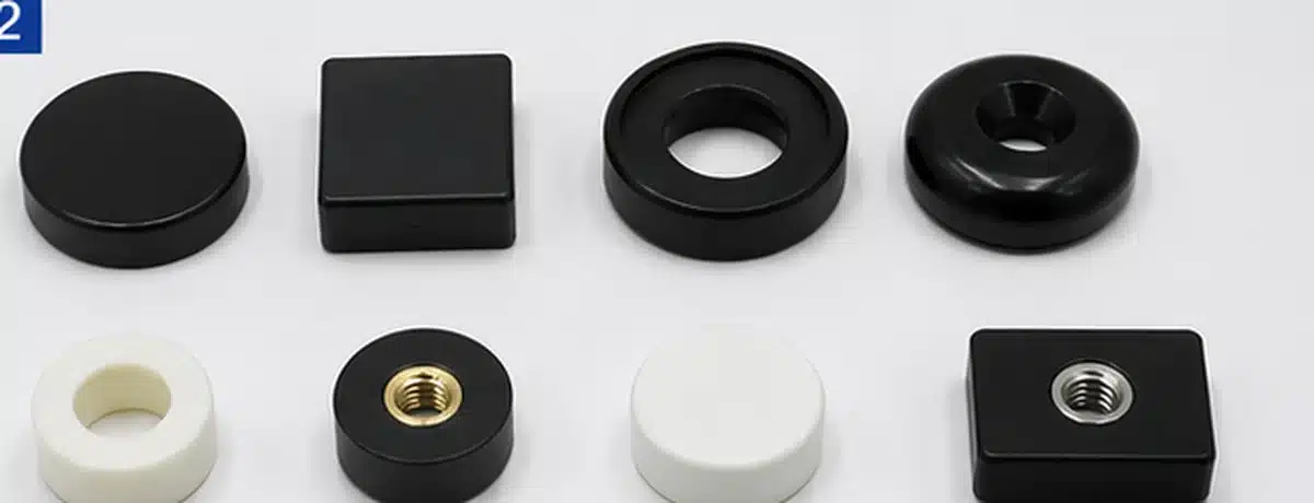 Beispielhafte kundenspezifische Formen und Befestigungsmerkmale kunststoffbeschichteter Magnete